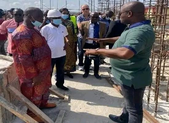 Exclusivité / Les Travaux De Construction Du Stade De Coleah Relancés Par La Fondation KPC Pour L’humanitaire !