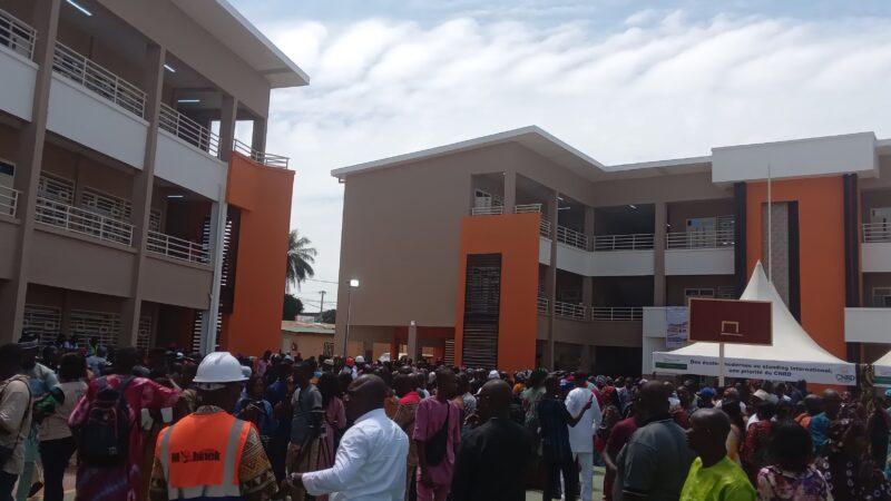 Conakry : l’école construite sur l’ancien domicile de Cellou Dalein baptisée Diawadou Barry.