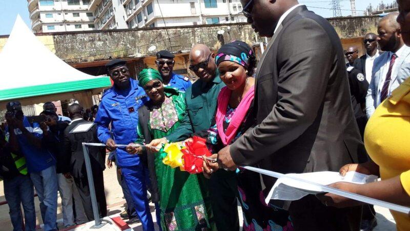 Kaloum: Dr. Bernard Gomou inaugure le parking stationnement ascenseur rotatique.