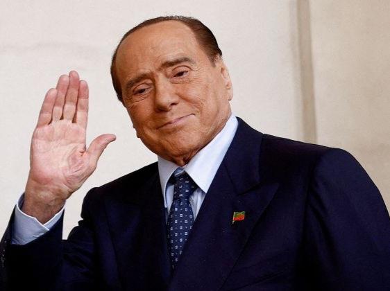 Italie: l’ex-président du Conseil et homme d’affaires, Silvio Berlusconi, est mort