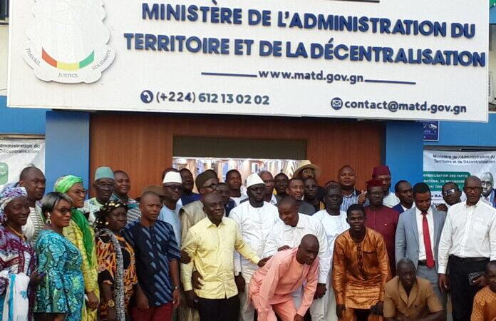 Guinée/transition  : des acteurs politiques échangent  sur le programme national de recensement  administratif …