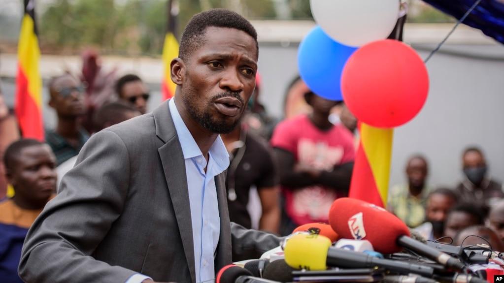 L’opposant Bobi Wine blessé par un tir de la police ougandaise Monde