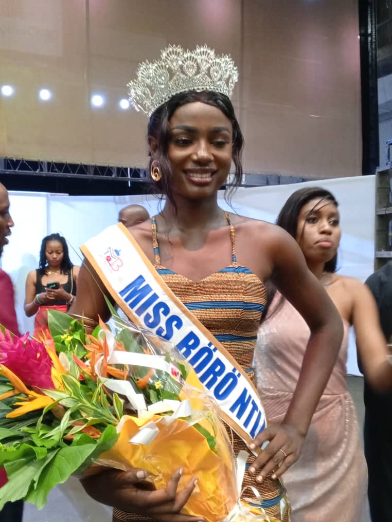 15ème édition de CI’sSCOM: Mariame Kouyaté  remporte la couronne. e