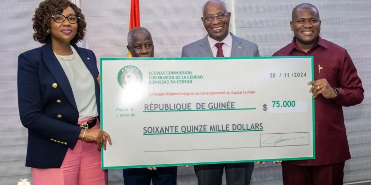 La CEDEAO octroie une subvention de 75 000 dollars américains à la Guinée 