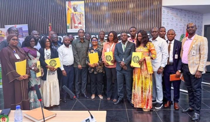 Guinée: une première historique, la CNSS signe les premiers contrats de travail de son personnel