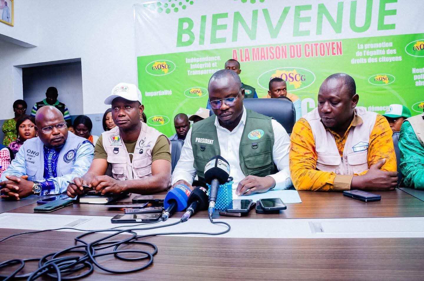 Distribution des cartes d’électeur: La Société Civile Guinéenne invite le peuple aux retrait…