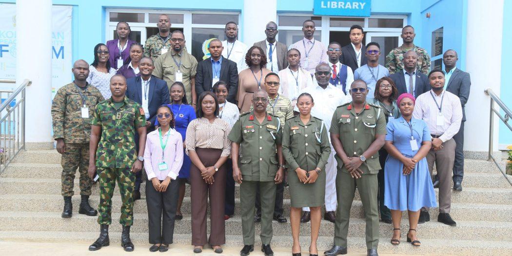 Maintien de la paix: Cours de sensibilisation aux environnements hostiles en Afrique