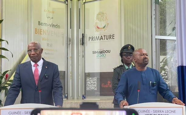 Sécurité frontalière et coopération : Amadou Oury Bah et le Dr Mohamed Juldeh Jalloh affichent leur unité à Conakry