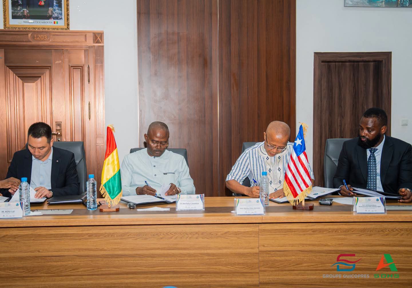 L’Axe Conakry-Monrovia S’Affermit : Le Groupe GUICOPRES et SDHS Scalpent un Accord Historique avec l&rsquo;État Libér