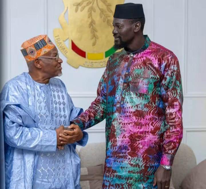 Cohésion nationale : Mamadi Doumbouya échange avec Elhadj Alsény Barry sur la paix sociale