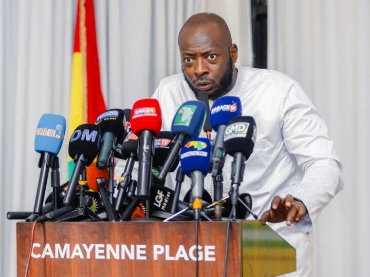 LES PORTE-PAROLES DE LA PRESIDENCE ET DU GOUVERNEMENT FACE A LA PRESSE : GRACE PRESIDENTIELLE, SANTE, ENVIRONNEMENT ET UNITE NATIONALE AU CŒUR DES ECHANGES